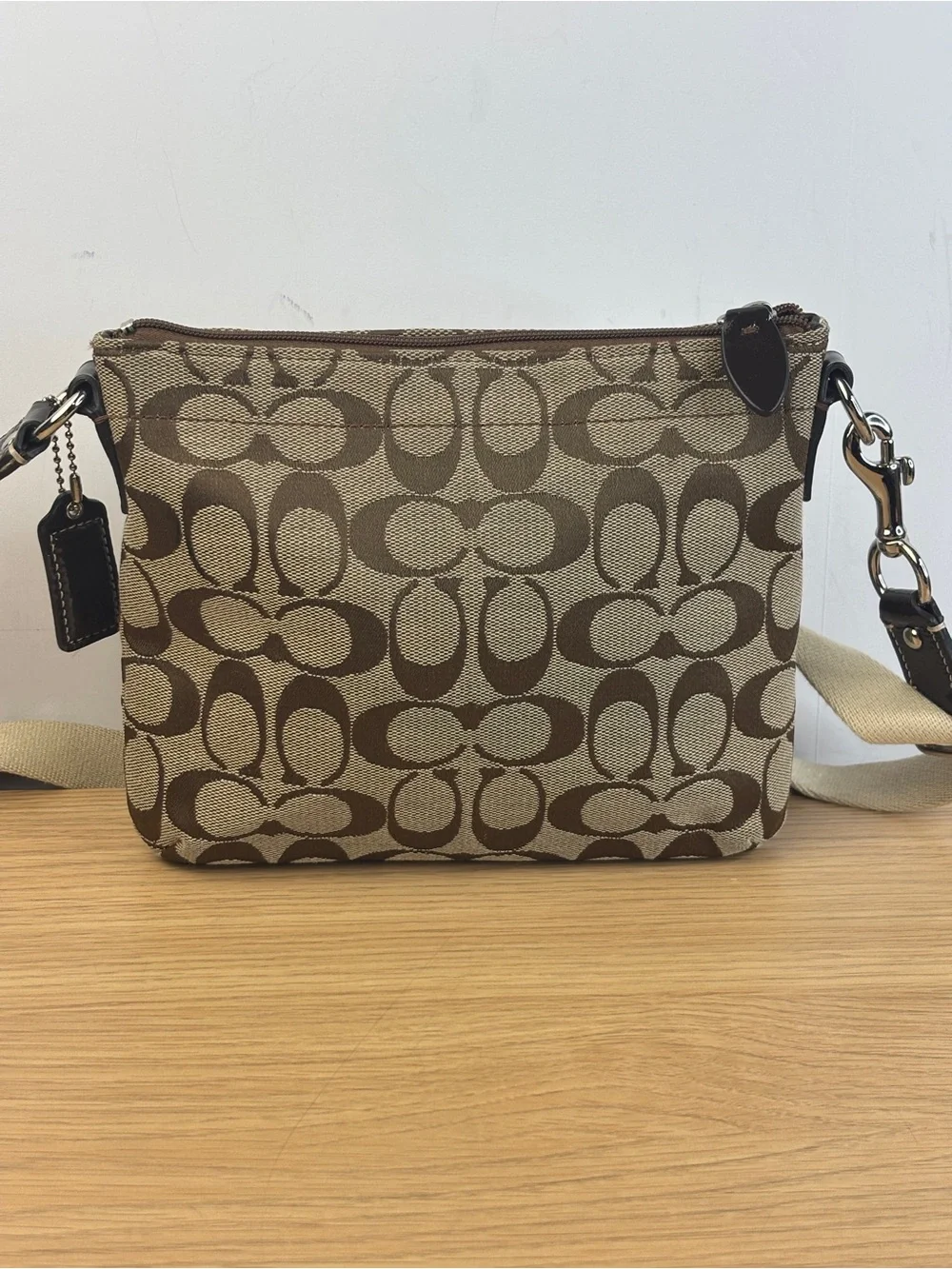Y2K Coach Penelope Signature Canvas Swingpack Crossbody Brown‎ Patent Trim
